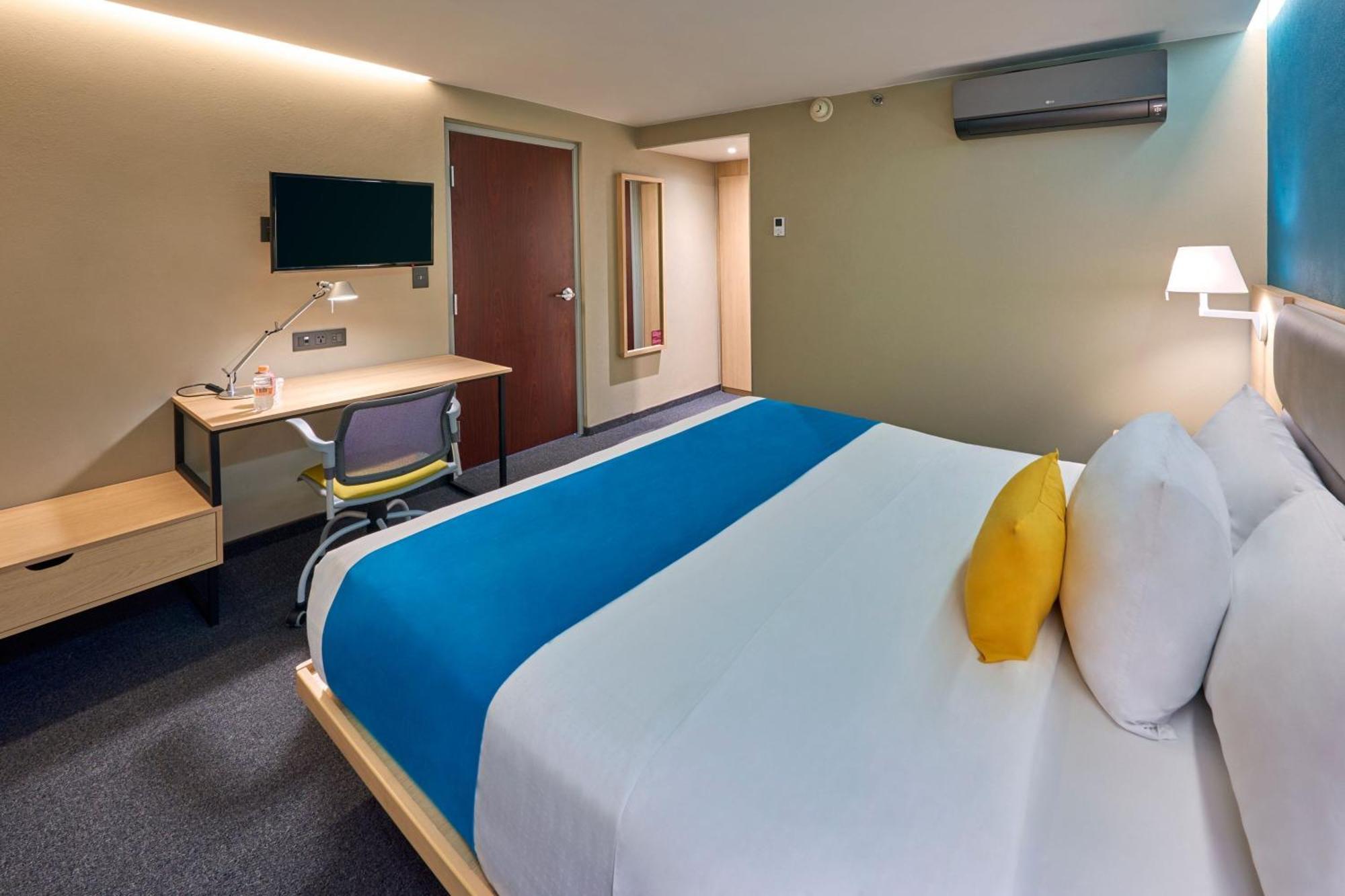 City Express By Marriott Suites Toluca Eksteriør billede